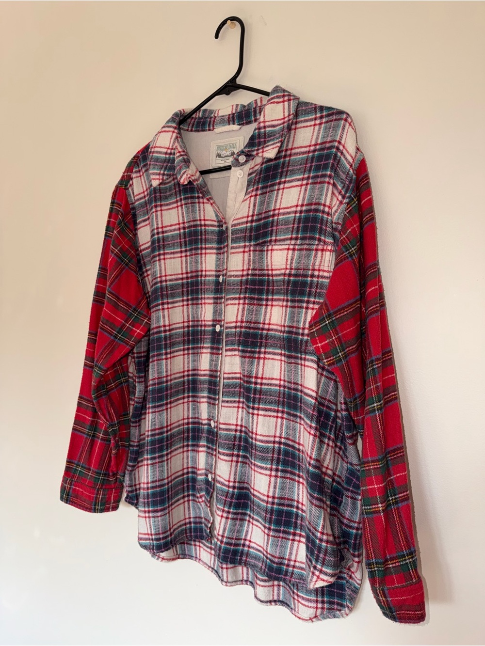 American Eagle Outfitters Red White and Navy Plaid Button-Down Shirt